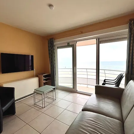 Apartmán Cozy One-bedroom With Sea View And Pool T50 Ostende